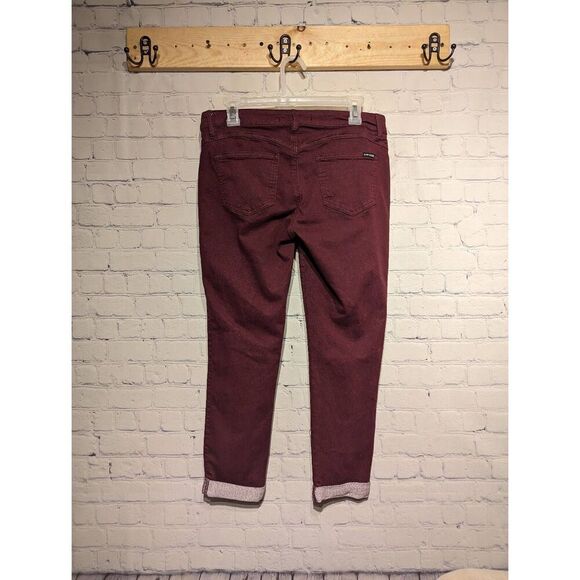 Guess cuffed maroon capris size 29 * - Picture 2 of 3